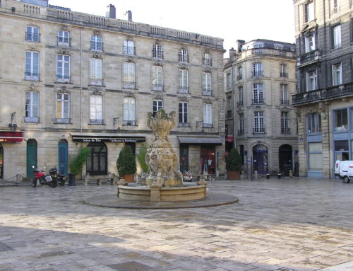 La Place du Parlement Bordeaux : un lieu historique en VTC